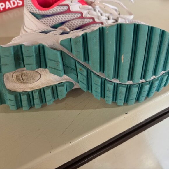 K-swiss Tubes ladies size 7 - Picture 3 of 6